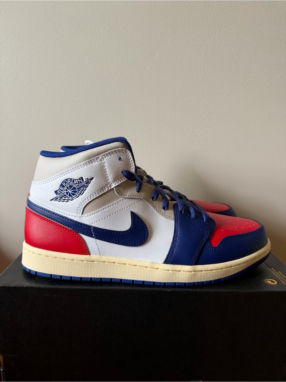 Air Jordan 1 Mid White Royal Blue DQ8426-102 Men’s Size 11